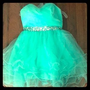 ~Women’s size 5 turquoise lace up dress 👗~